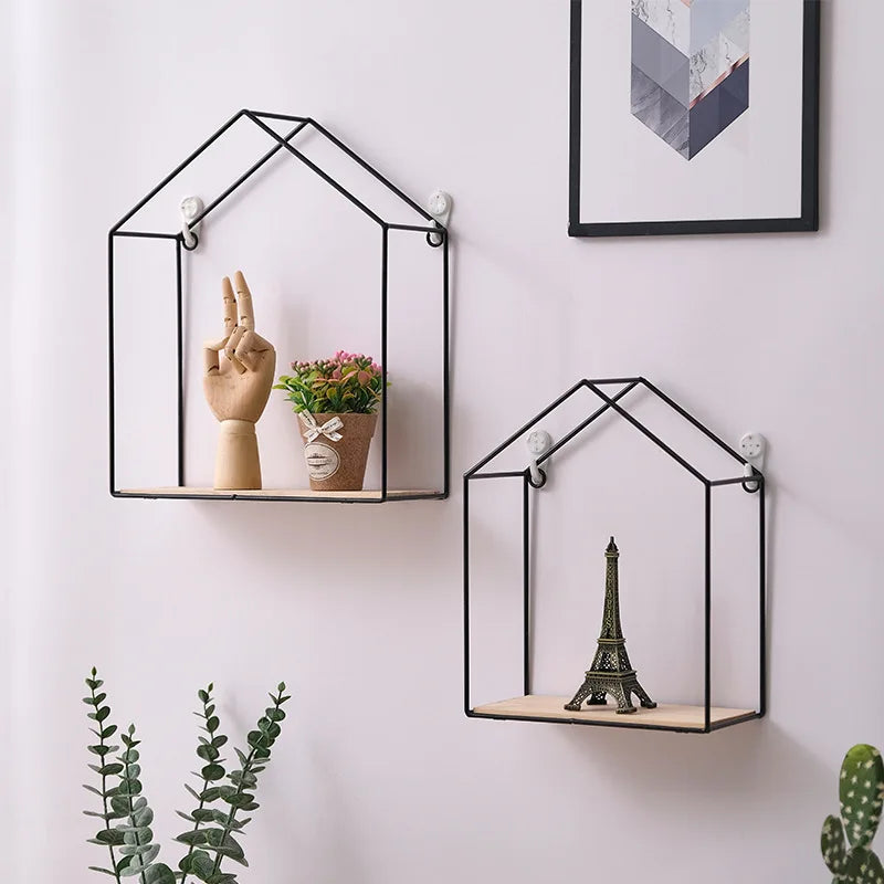 étagère murale bois et métal noir forme maison